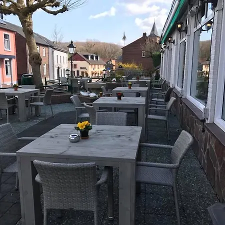 فندق Gasterij Berg En Dal 2*