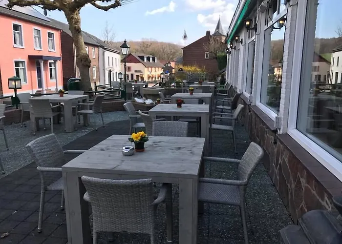 Hotel Gasterij Berg En Dal 2*